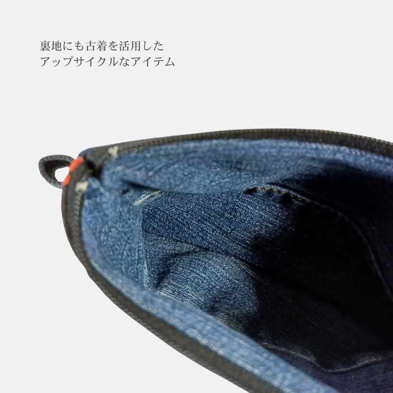 DEFRAG 古着フットボールTシャツ・リメイクポーチ(一点物フラットポーチ/アップサイクル)