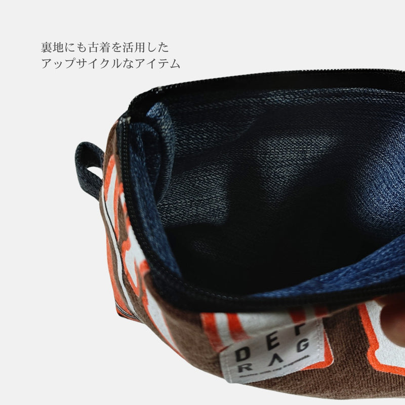 DEFRAG 古着フットボールTシャツ・リメイクポーチ(一点物マチ付きポーチ/アップサイクル)