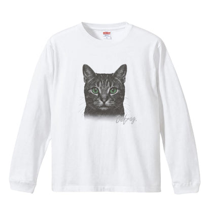 黒Tシャツにプリントされた猫の毛並み