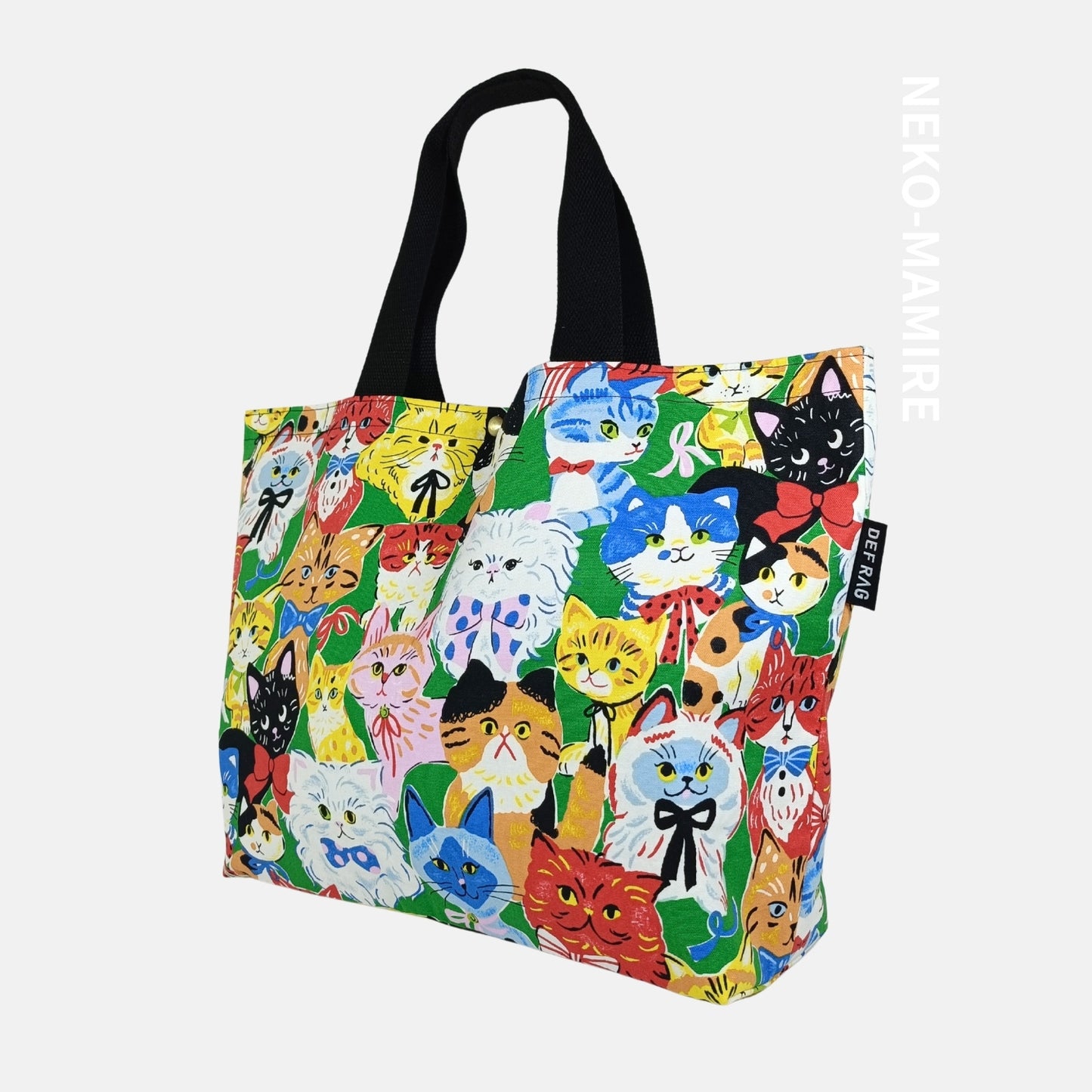 【新品】猫柄トートバッグ：ねこまみれ／ねこばなな