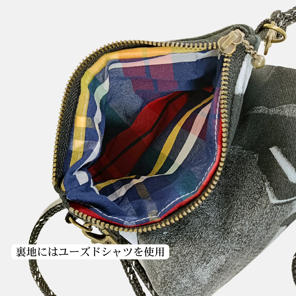 Re:SHOLDA｜古着リメイク ファスナー付きミニショルダー（シネマ系スウェット） 一点モノ 男女兼用
