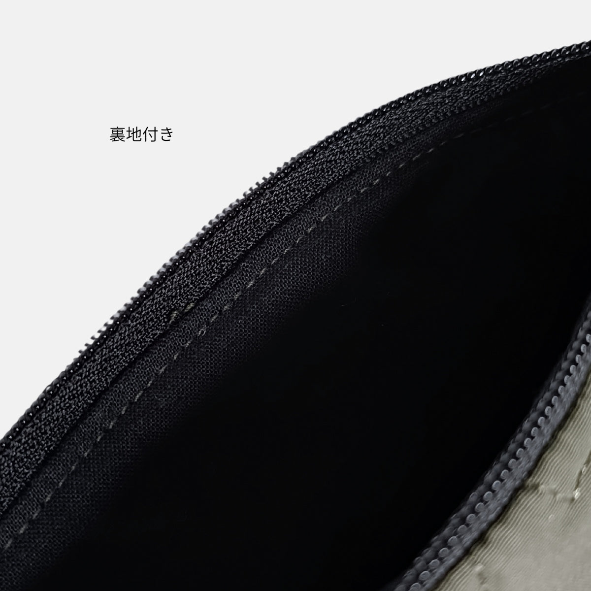 猫キルティングふっくらポーチ（マチ付きタイプ）