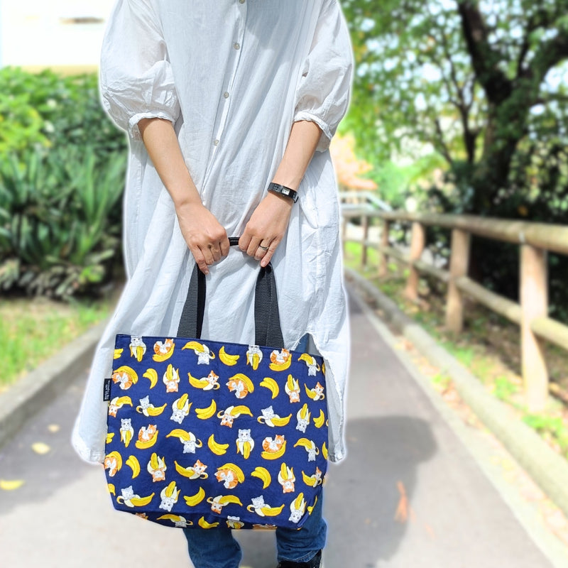 猫柄トートバッグ：ねこまみれ／ねこばなな