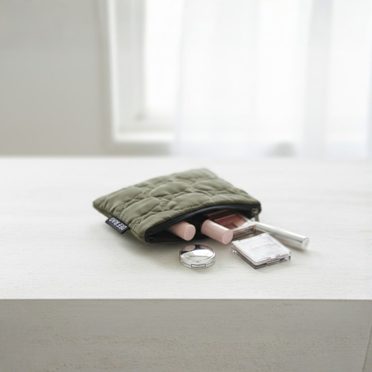 猫キルティングふっくらポーチ（フラットタイプ）