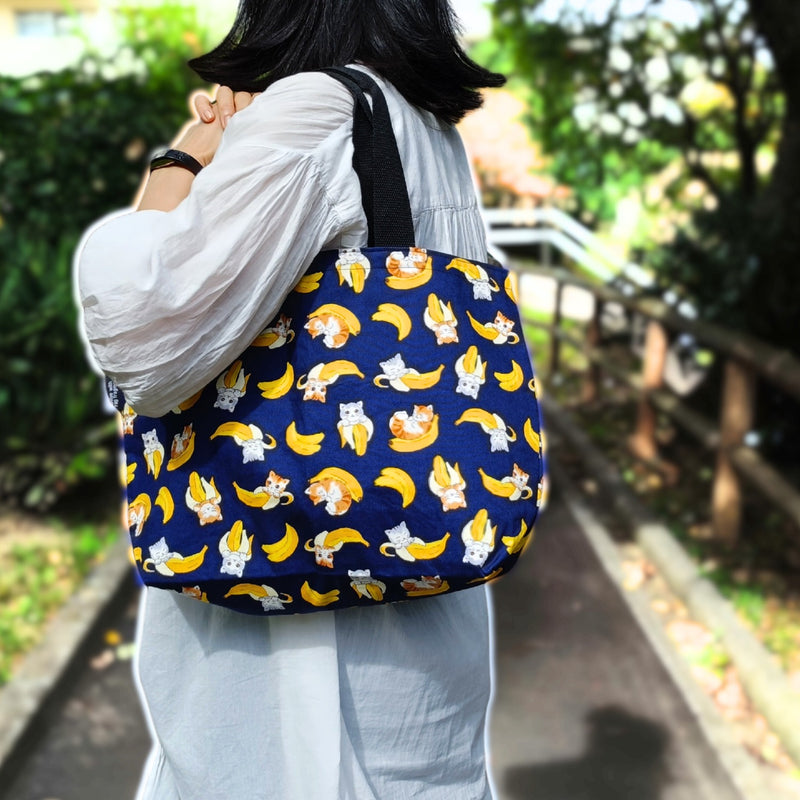 猫柄トートバッグ：ねこまみれ／ねこばなな